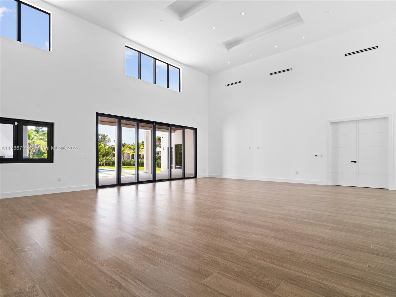 CHAMBERS LAND CO SUB SE1/ - Residential