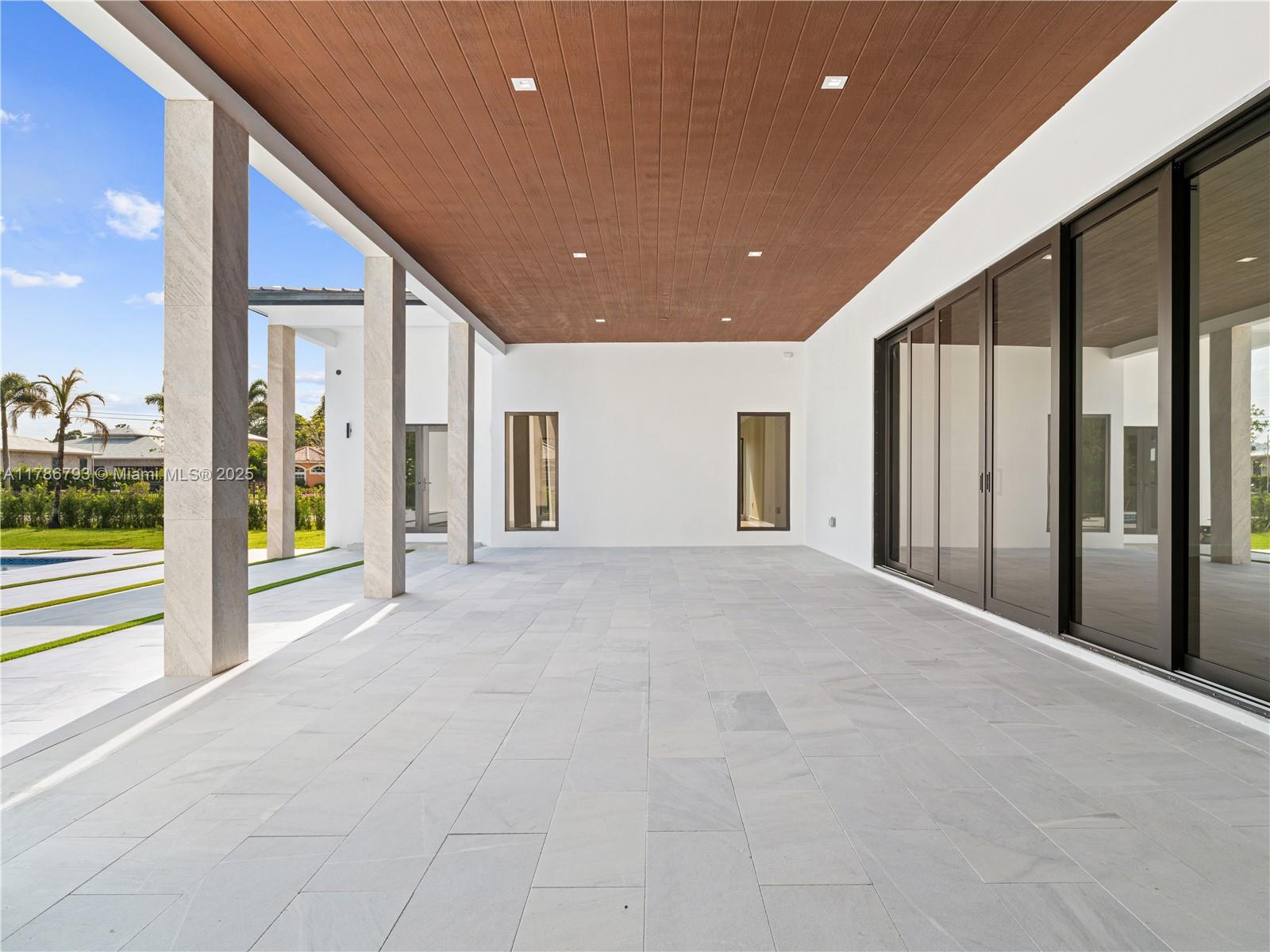 CHAMBERS LAND CO SUB SE1/ - Residential