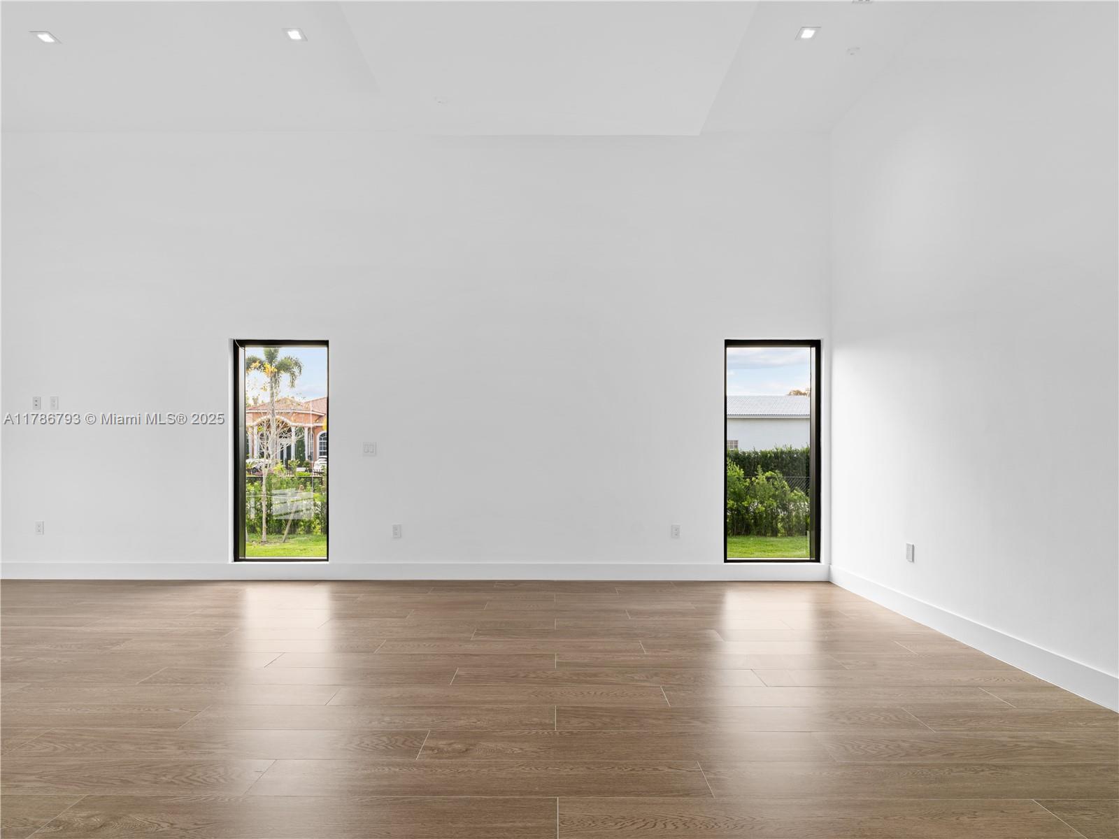 CHAMBERS LAND CO SUB SE1/ - Residential