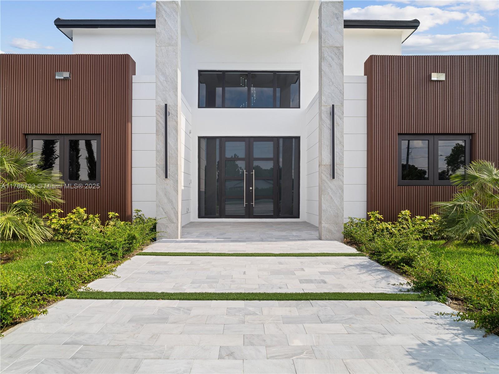 CHAMBERS LAND CO SUB SE1/ - Residential