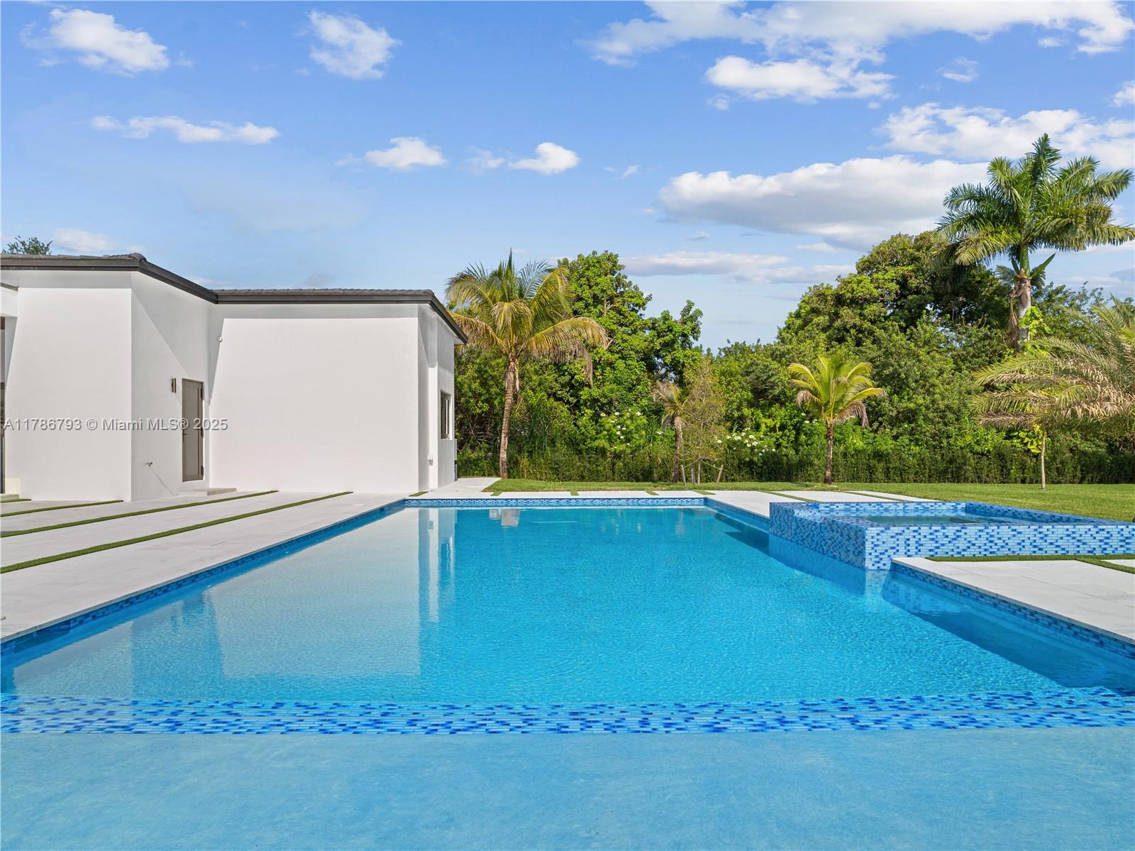 CHAMBERS LAND CO SUB SE1/ - Residential