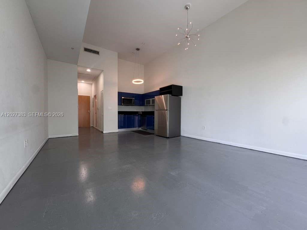 253 NE 2nd St 324