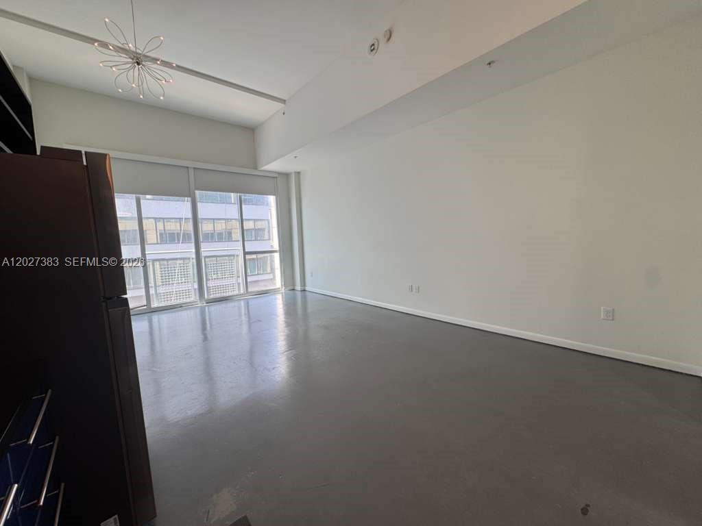 253 NE 2nd St 324