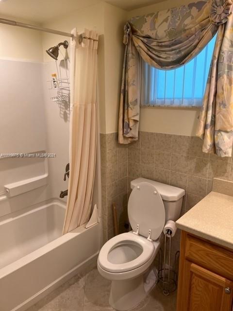 WINDSWEPT CLUB CONDO - Residential