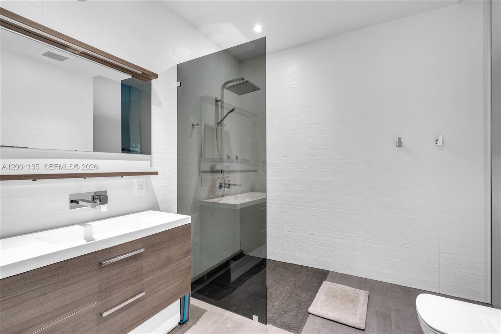 OCEANA KEY BISCAYNE CONDO - Residential