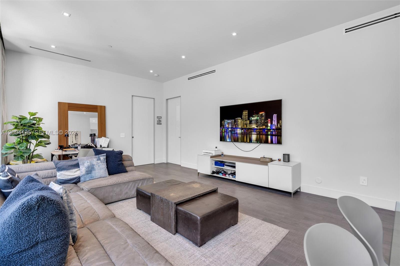 OCEANA KEY BISCAYNE CONDO - Residential