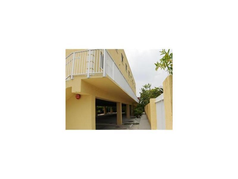 GREAT LOCATION! LIKE NEW AND BRIGHT 2 STORY TOWNHOUSE WITH SLIDING GLASS DOORS TO THE BALCONY.CLOSE TO CORAL GABLES,DOWNTOWN,AIRPORT AND BEACHES!COVERED AND GATED PARKING.WASHER AND DRYER IN UNIT. VERY EASY TO SHOW ON LBX CALL/TEXT LA FOR COMBINATION
