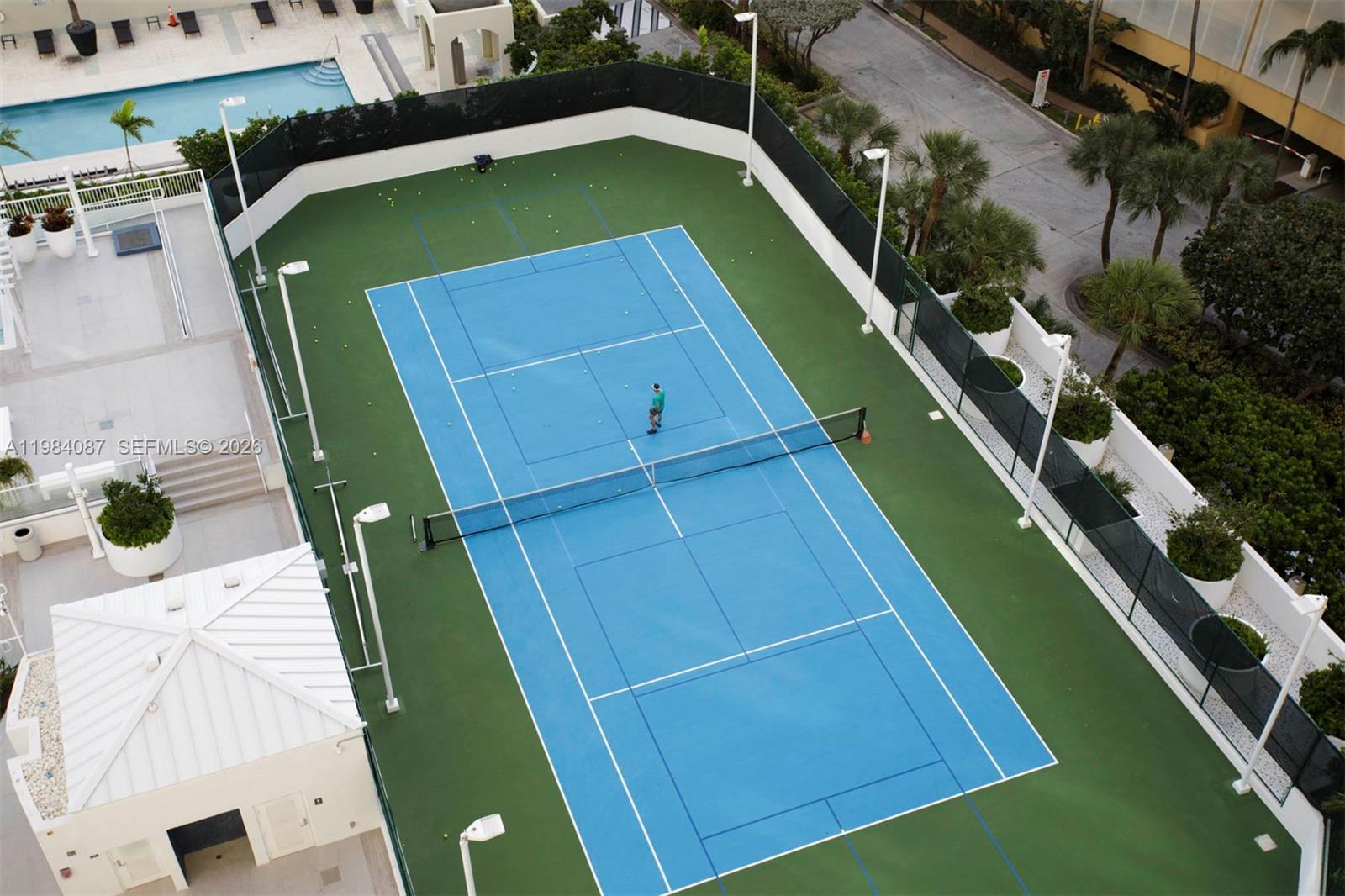 ISOLA CONDO - Residential Lease