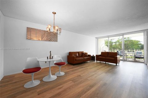 605 Oaks Dr 203 Pompano Beach FL 33069