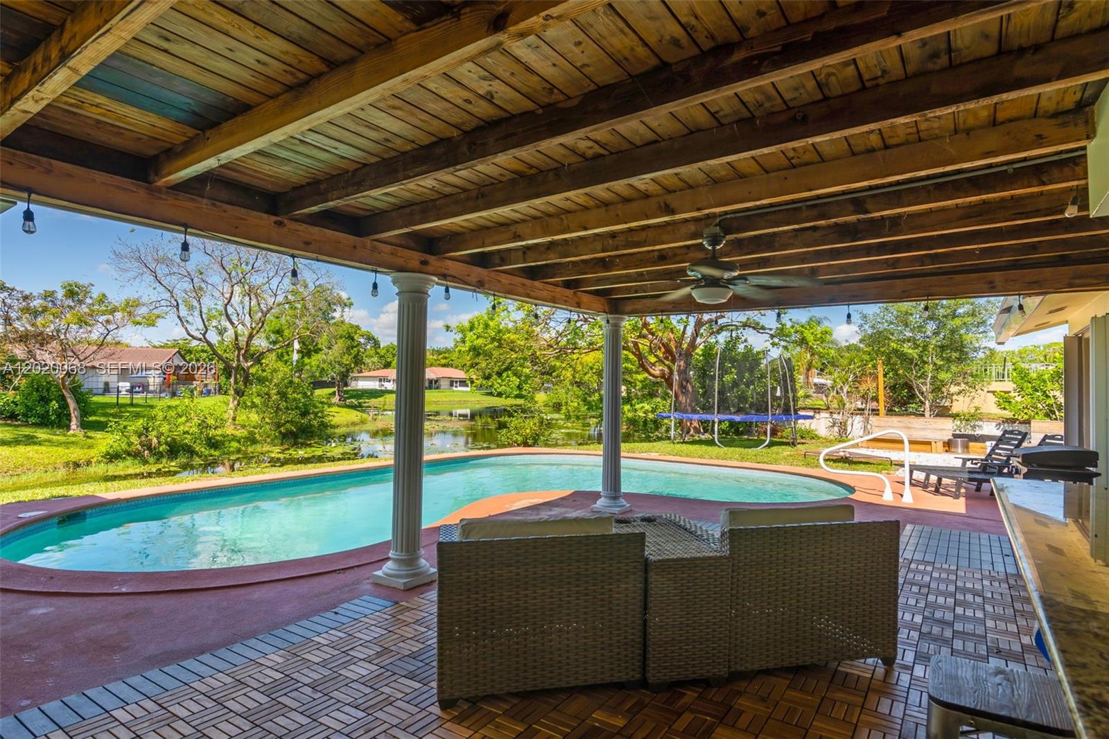 CLUSTERS CORAL SPRINGS - Residential