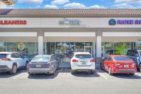 16772 sw 88 st Miami FL 33196
