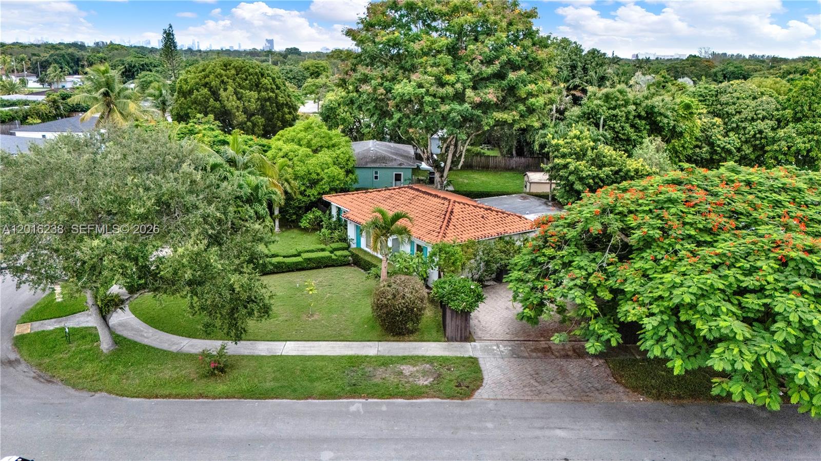 REID MANOR 1ST ADDN - Residential Lease
