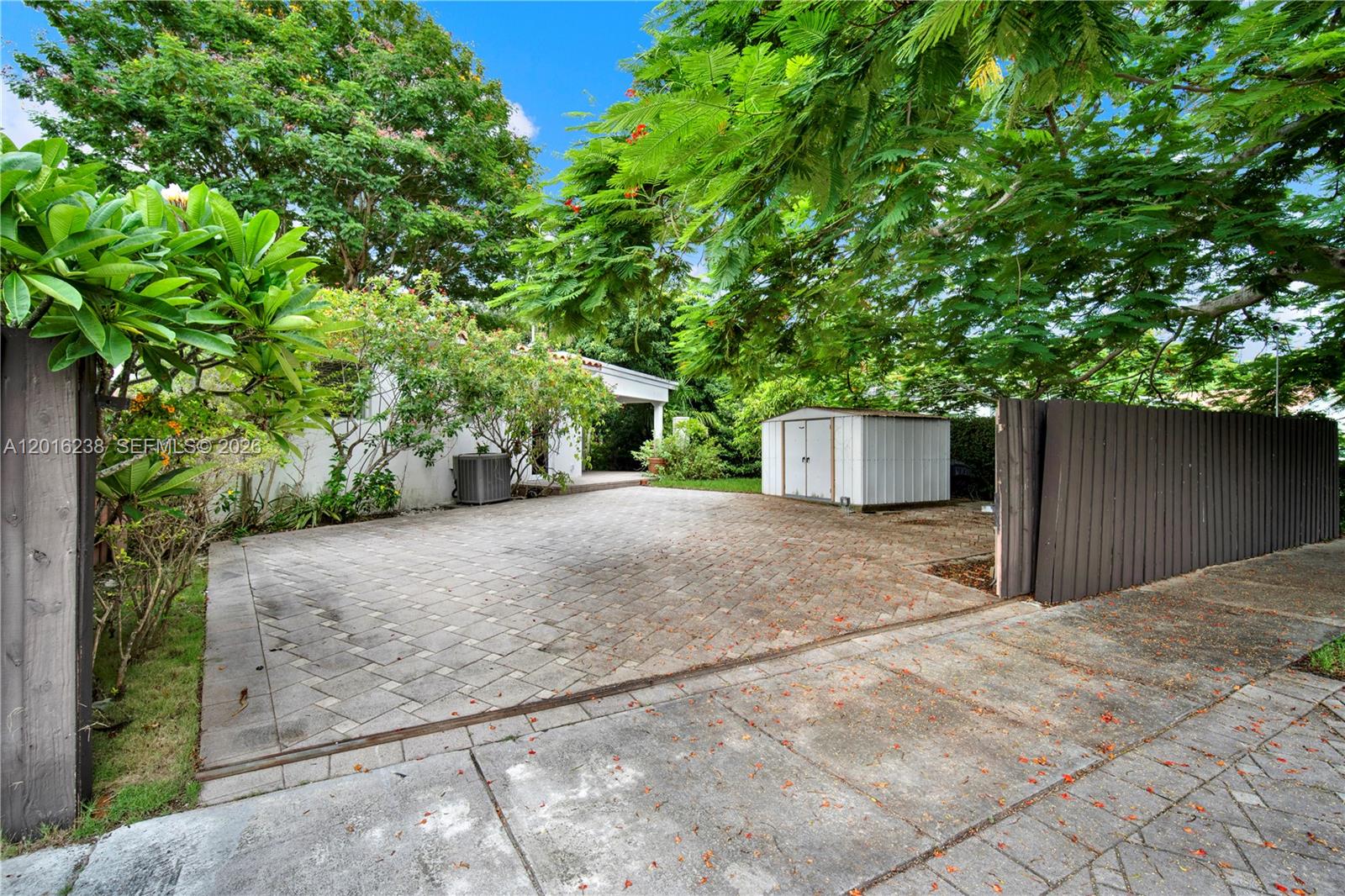 REID MANOR 1ST ADDN - Residential Lease