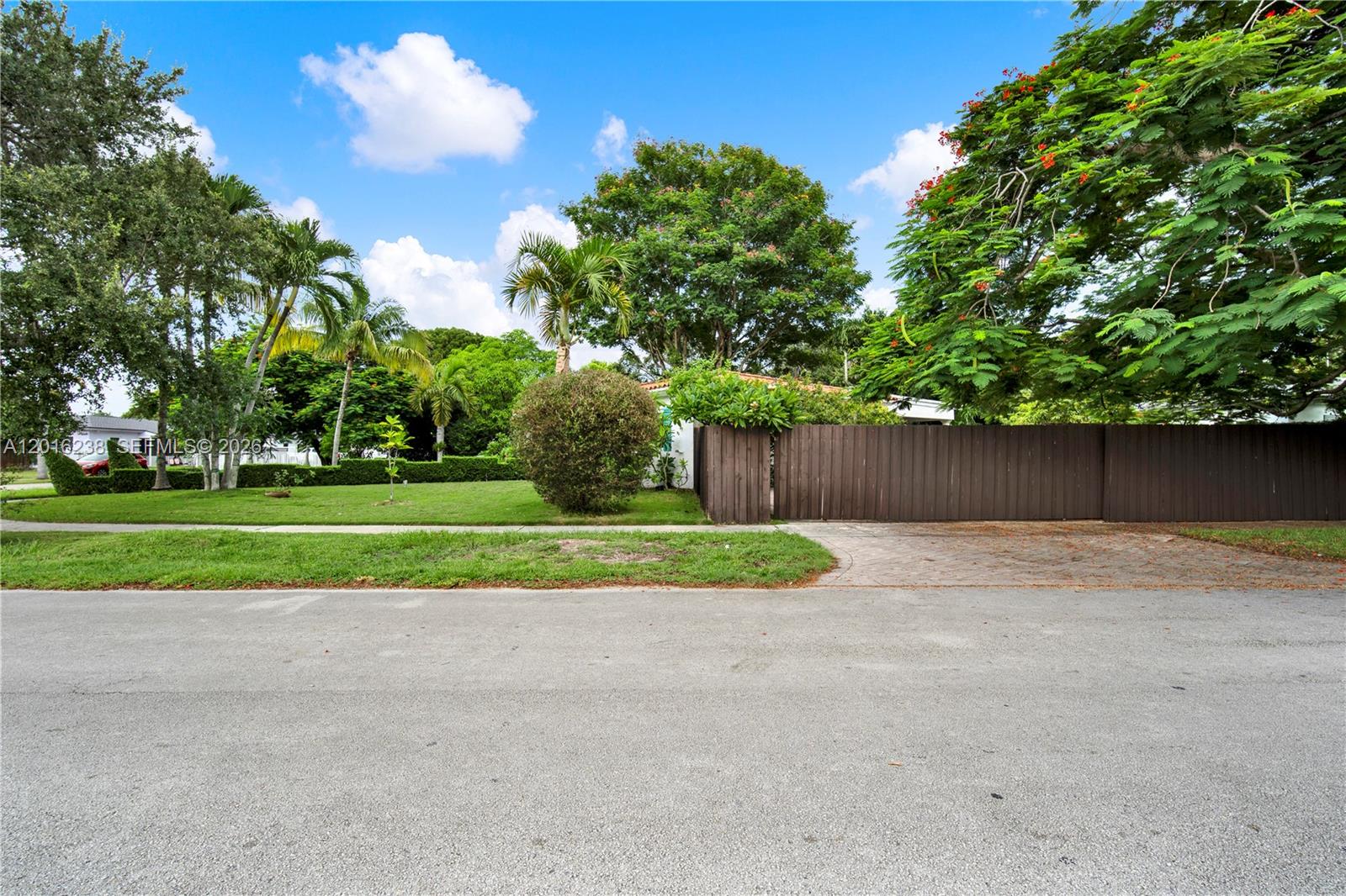 REID MANOR 1ST ADDN - Residential Lease