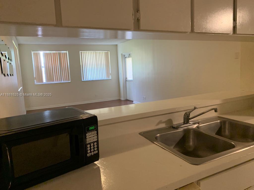 LAS VISTAS AT DORAL CONDO - Residential Lease