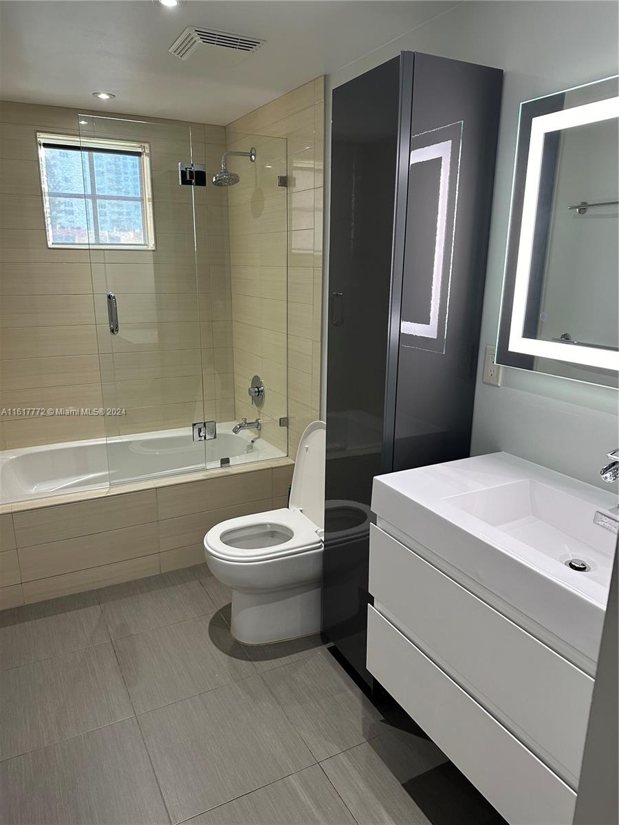 PORTO BELLAGIO CONDO - Residential Lease