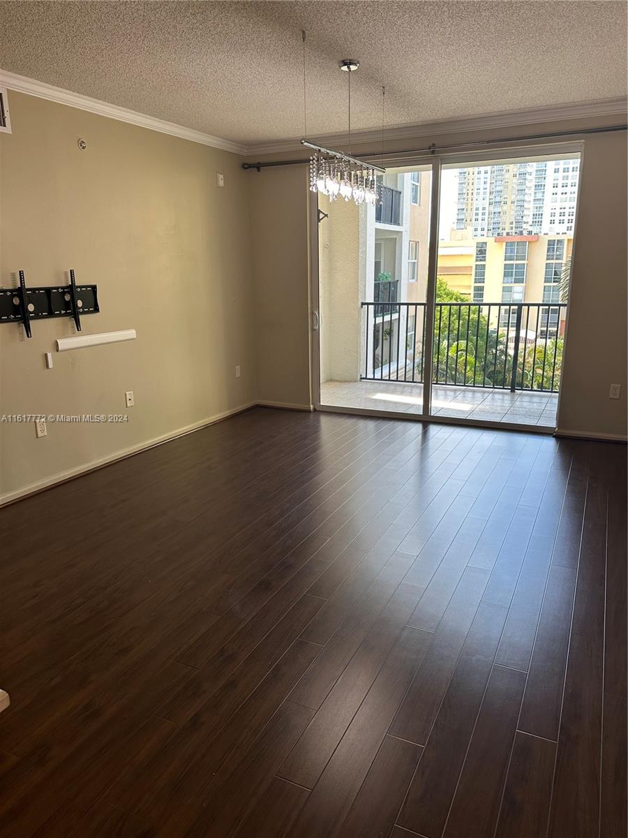PORTO BELLAGIO CONDO - Residential Lease