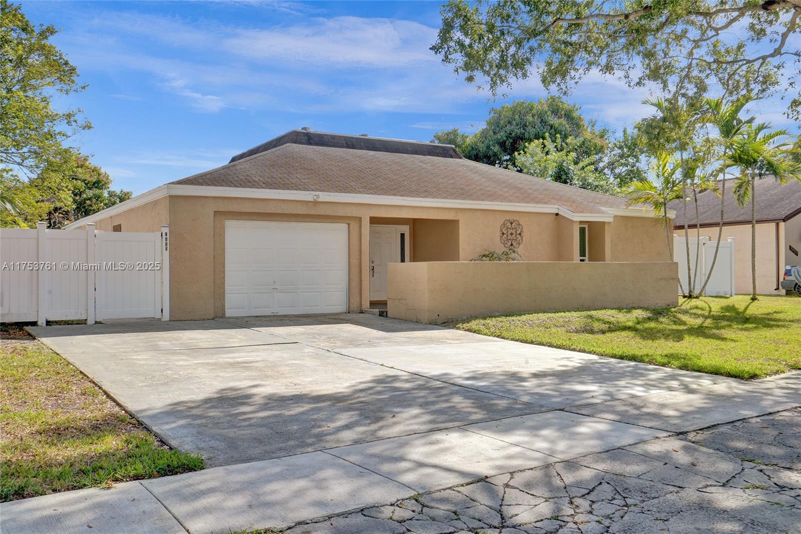 9440 SW 49th Pl
