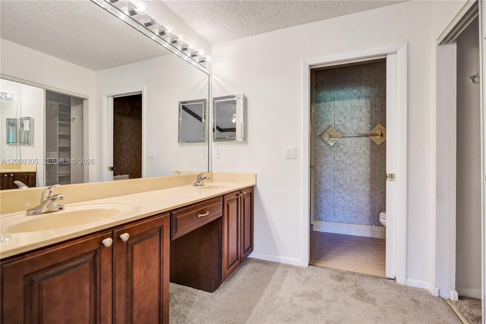 EMERALD POINTE 1 - Residential