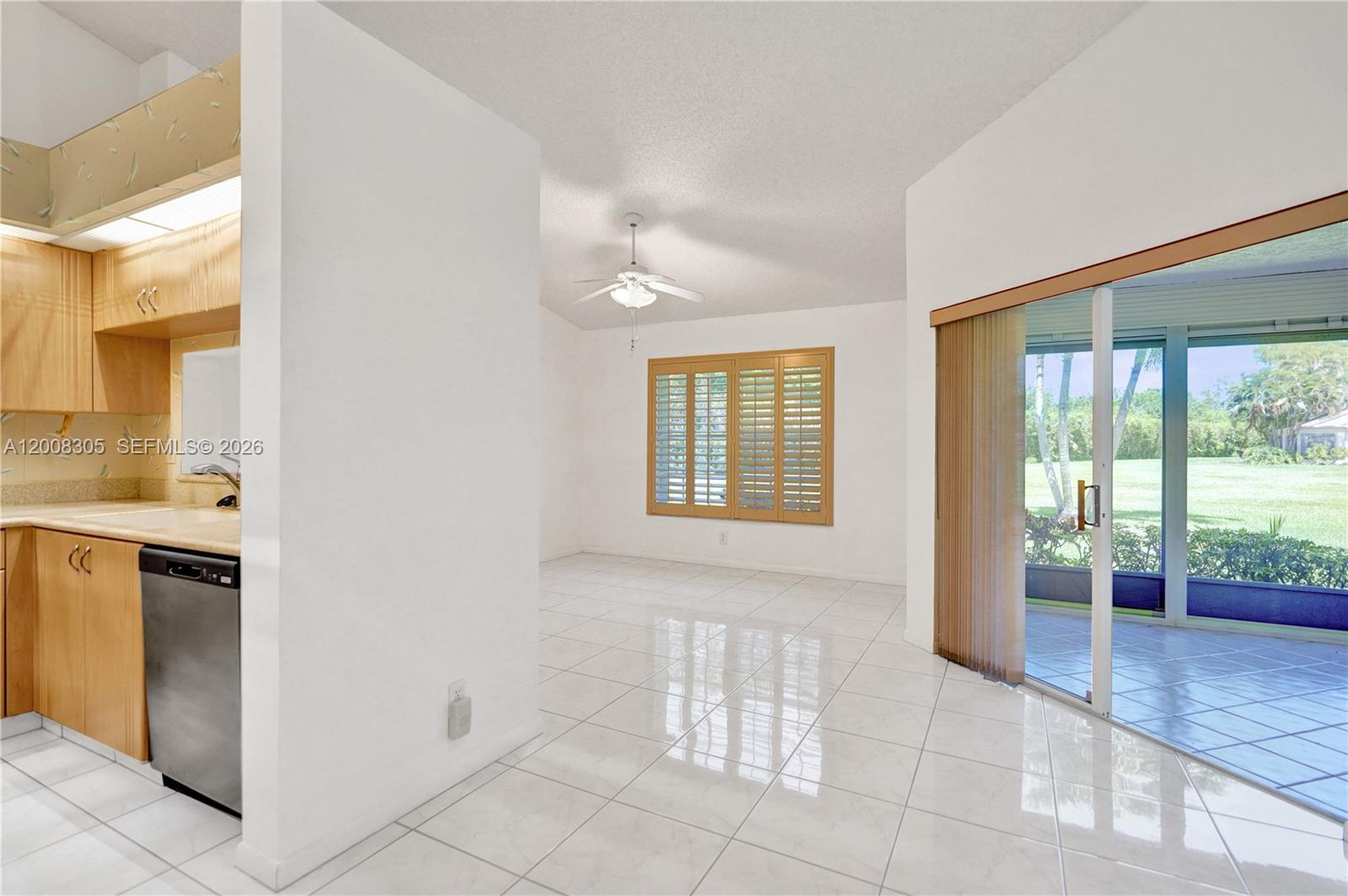 EMERALD POINTE 1 - Residential