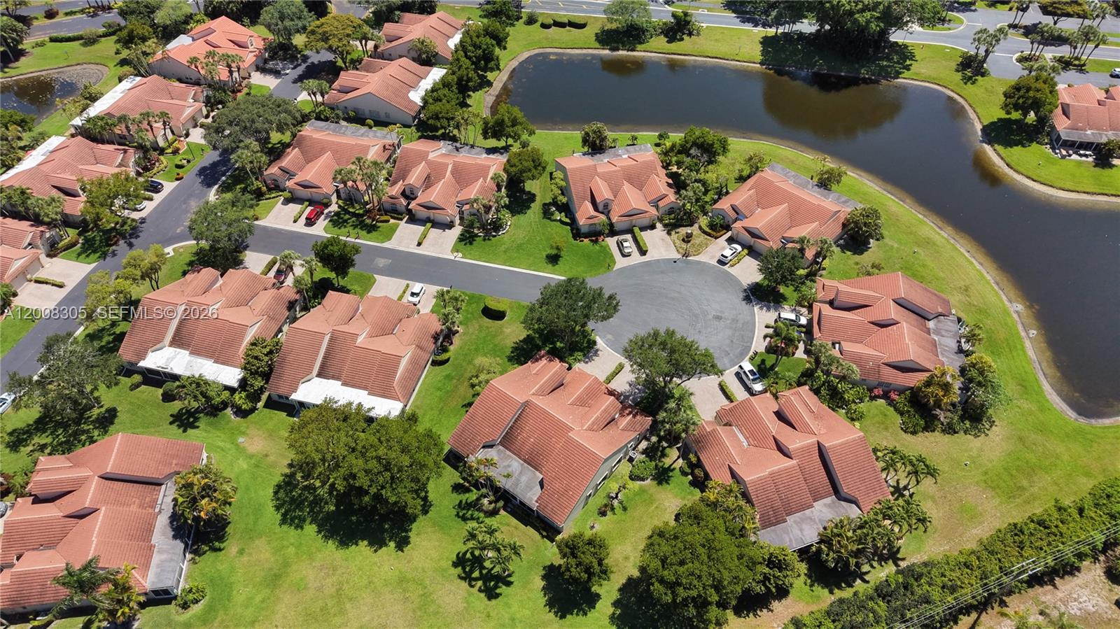 EMERALD POINTE 1 - Residential