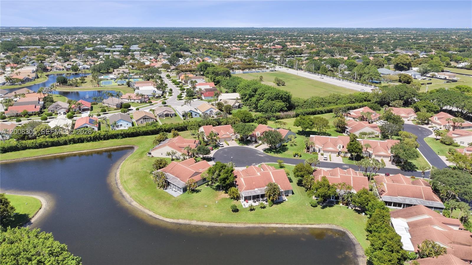EMERALD POINTE 1 - Residential