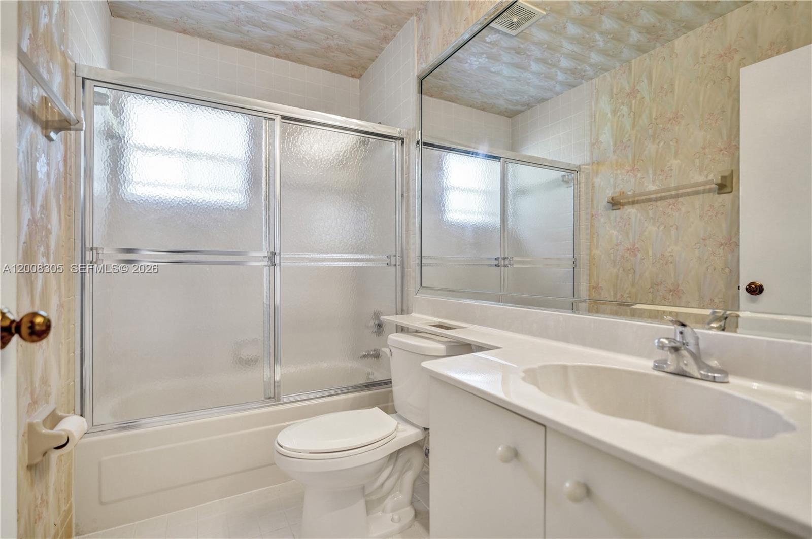 EMERALD POINTE 1 - Residential
