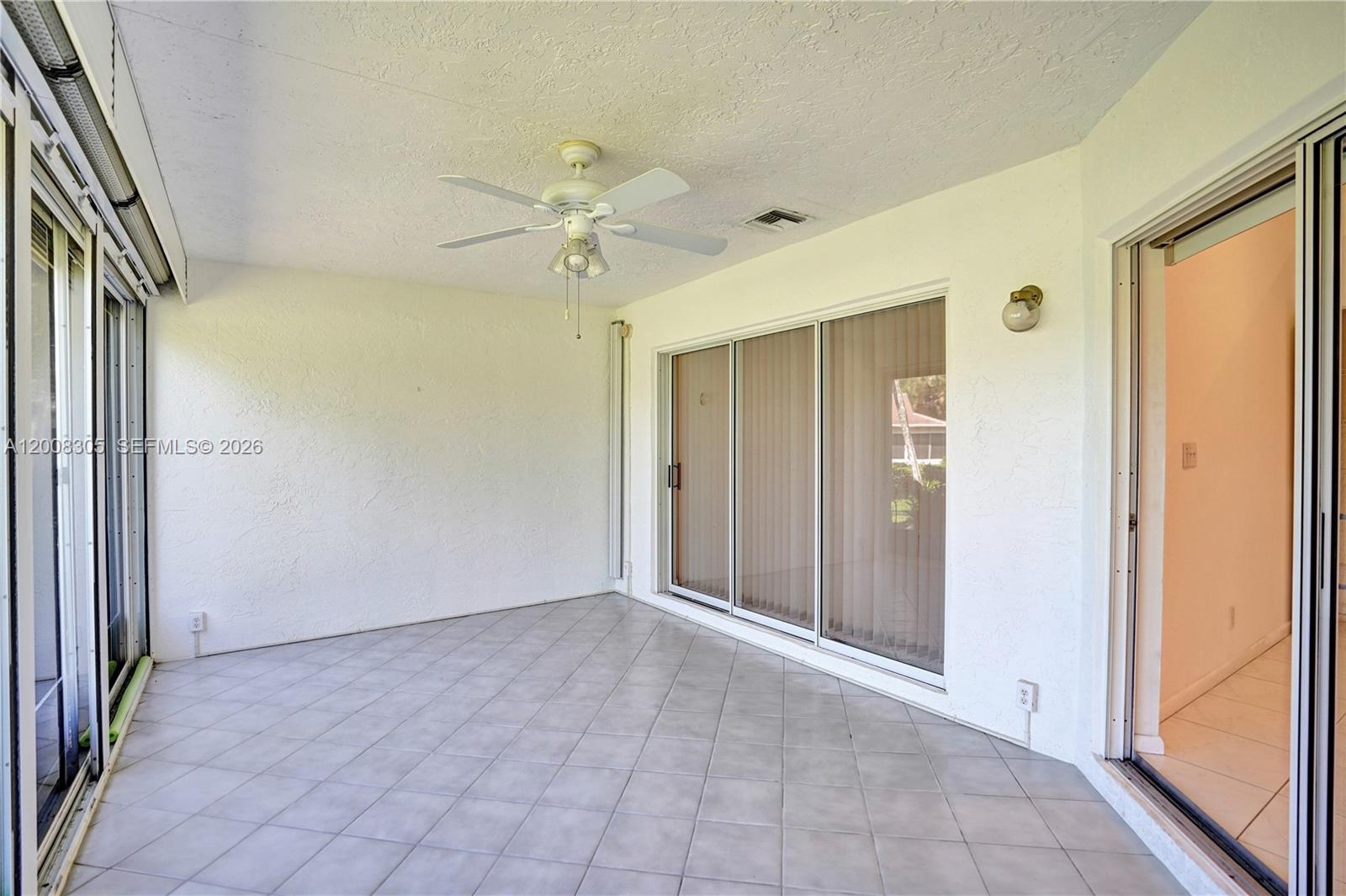 EMERALD POINTE 1 - Residential