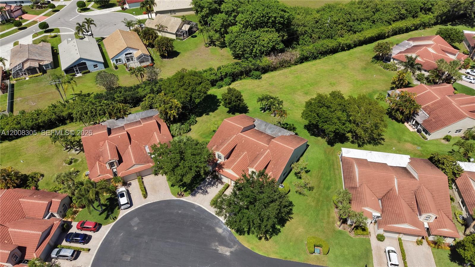 EMERALD POINTE 1 - Residential