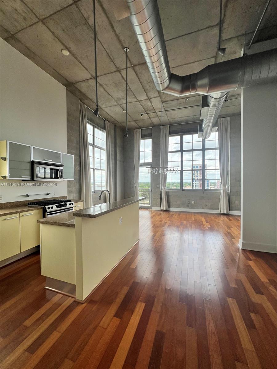 FOUNDRY LOFTS CONDO - Residential Lease