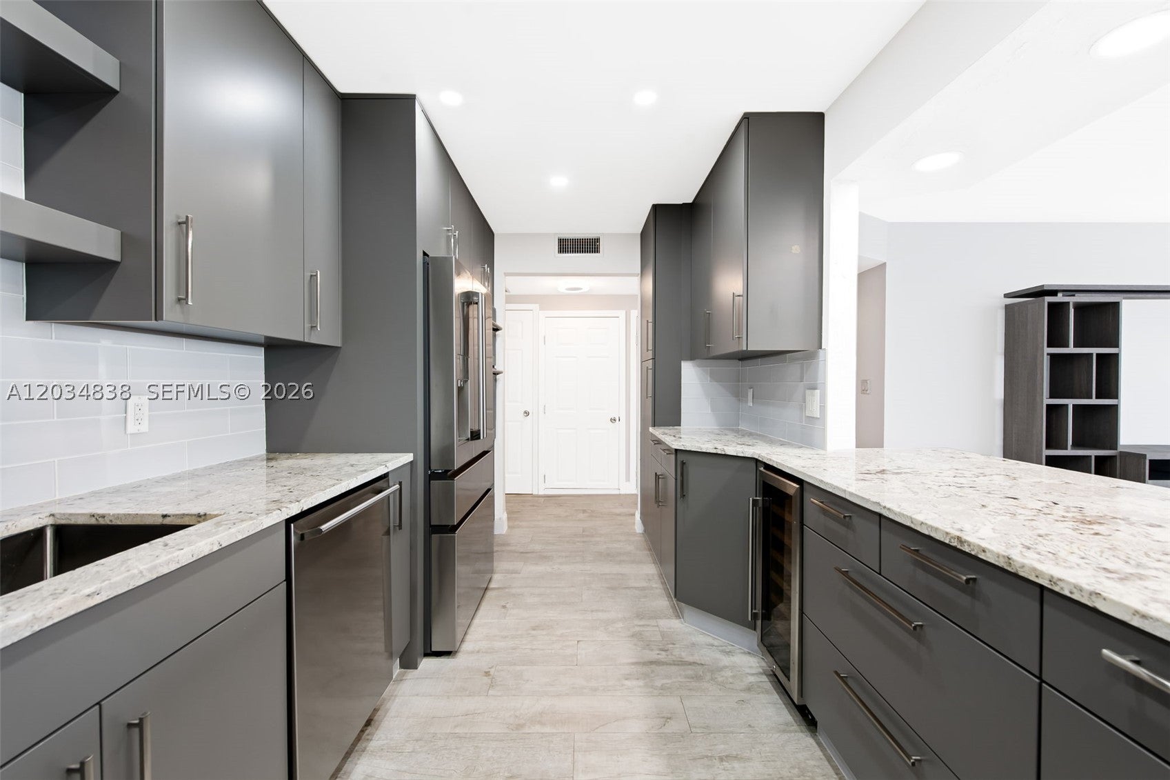 3700 Galt Ocean Dr 910