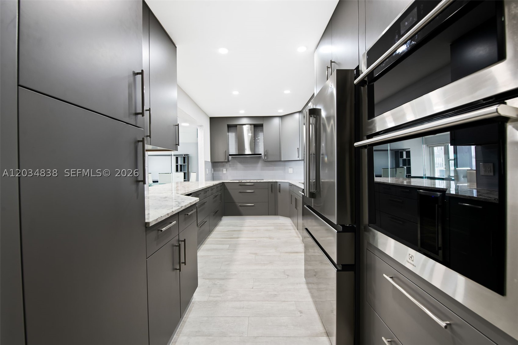3700 Galt Ocean Dr 910