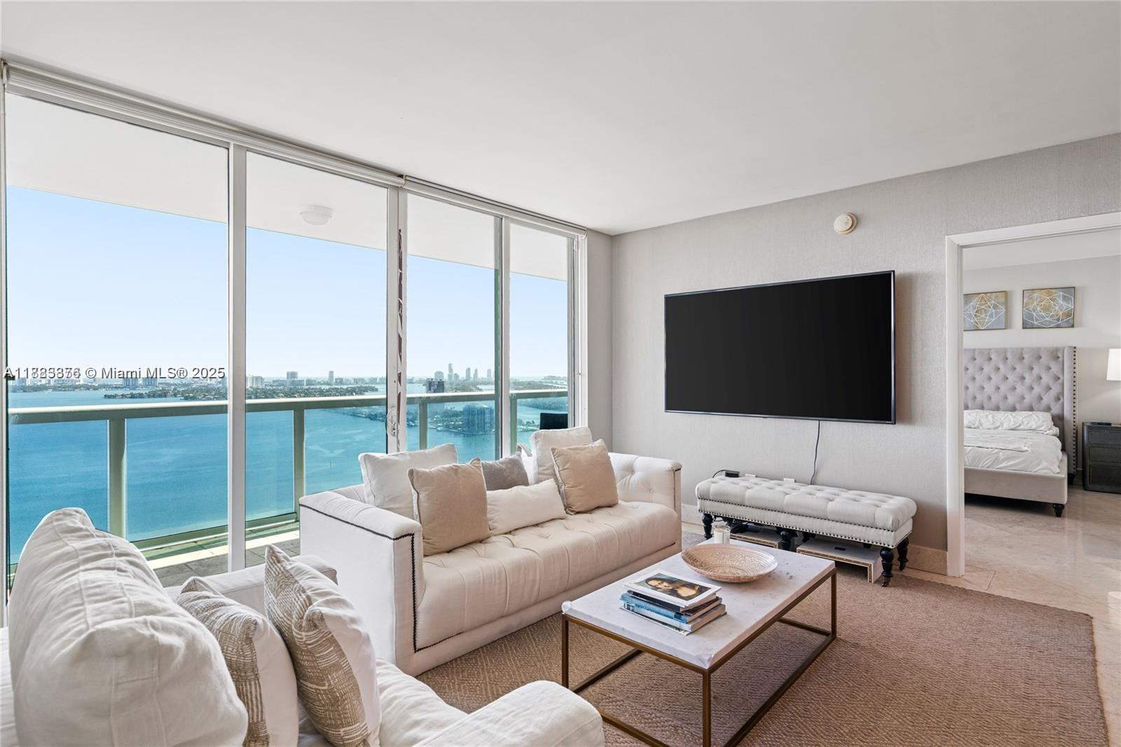 1800 CLUB CONDO - Residential Lease