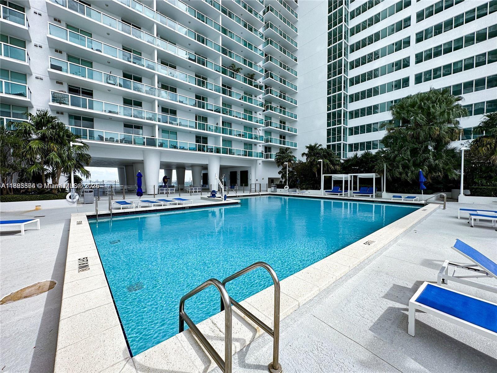 1800 CLUB CONDO - Residential Lease