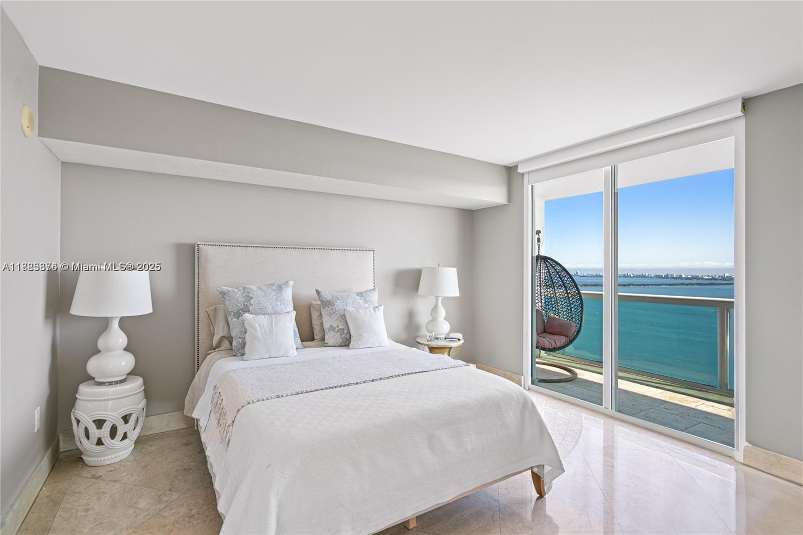 1800 CLUB CONDO - Residential Lease
