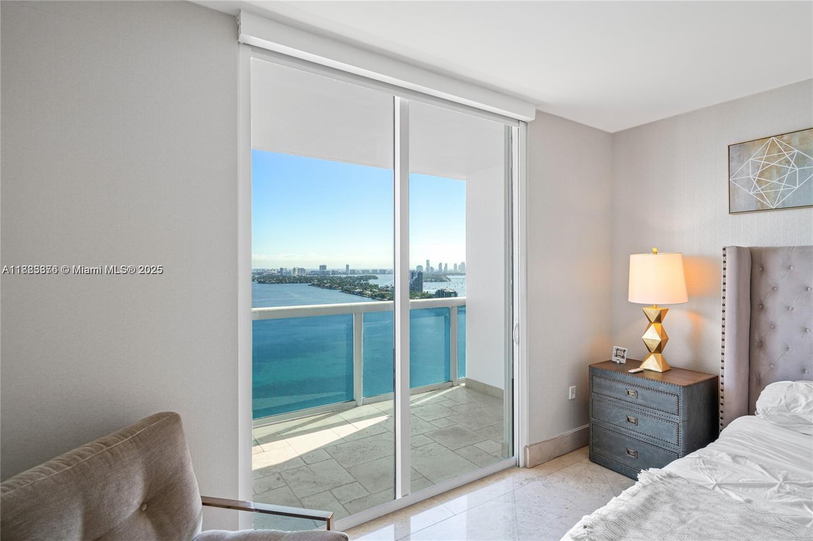 1800 CLUB CONDO - Residential Lease