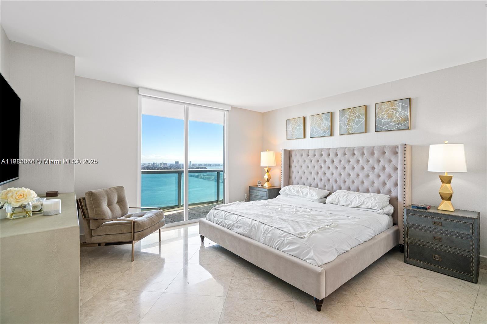 1800 CLUB CONDO - Residential Lease