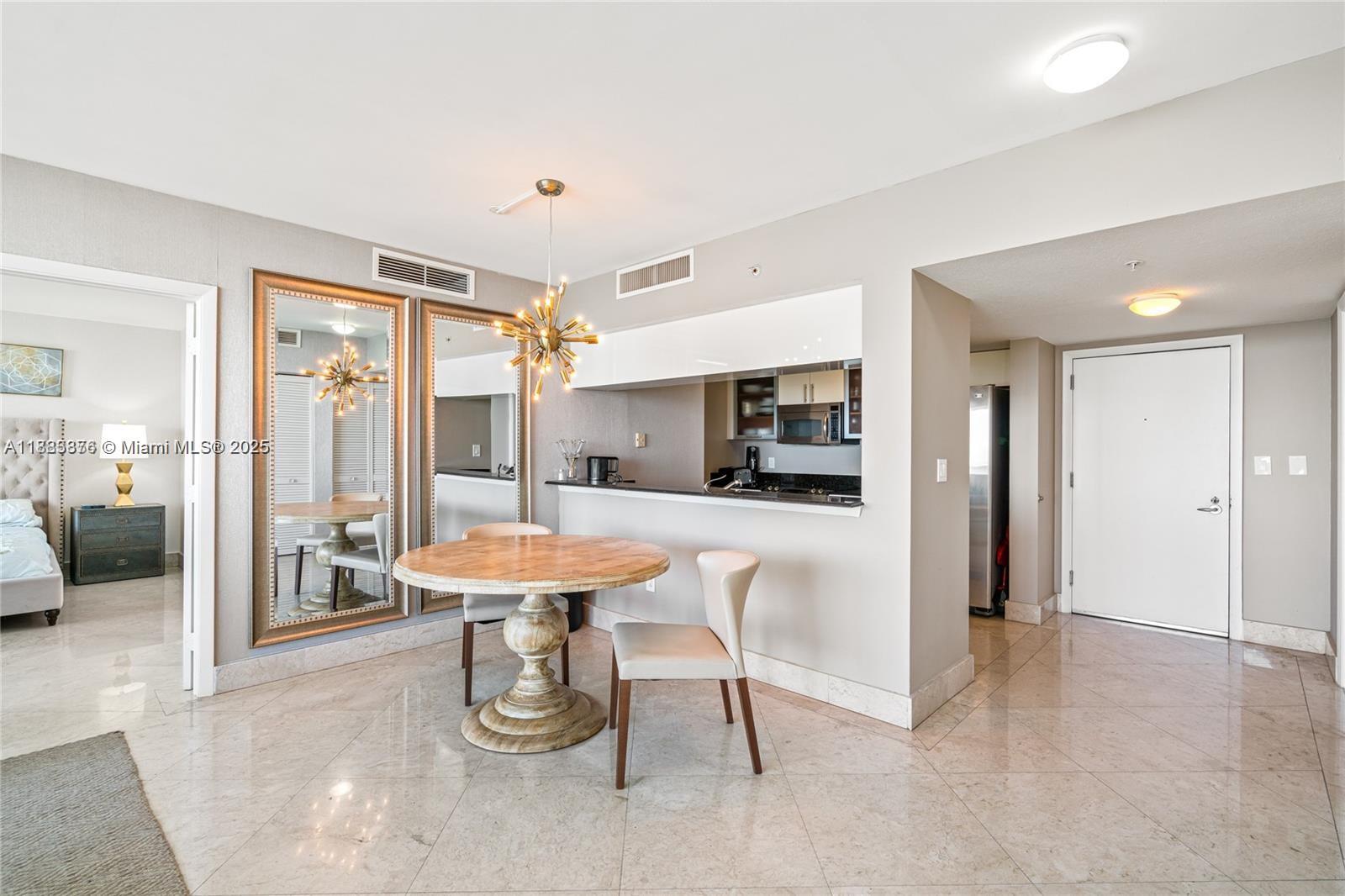1800 CLUB CONDO - Residential Lease