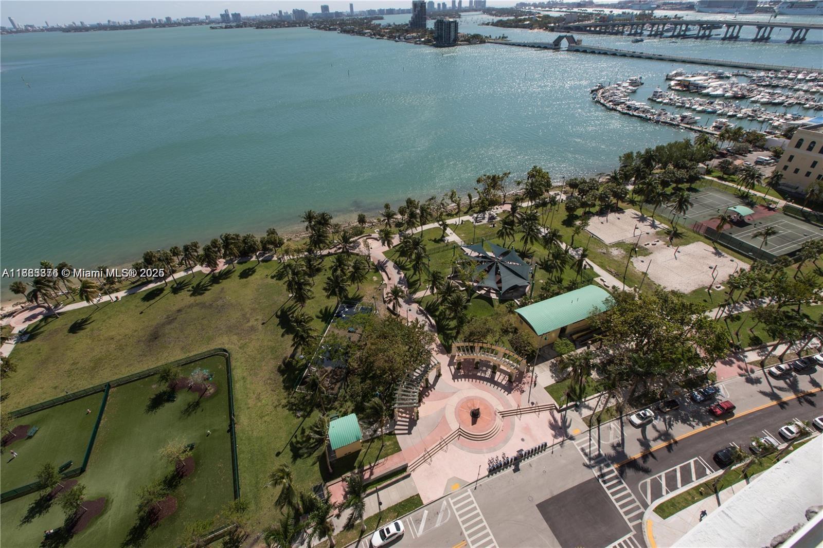 1800 CLUB CONDO - Residential Lease