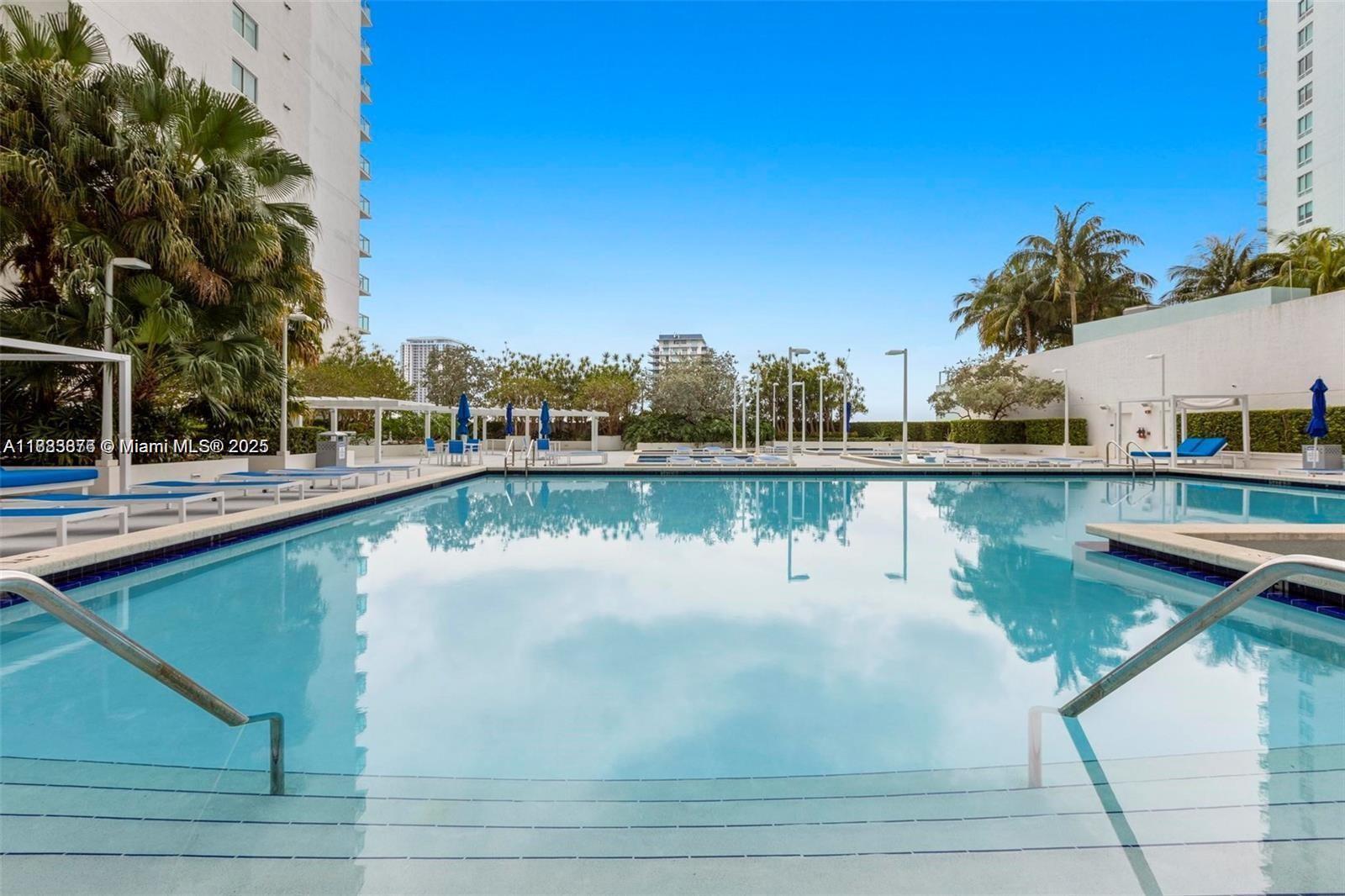 1800 CLUB CONDO - Residential Lease