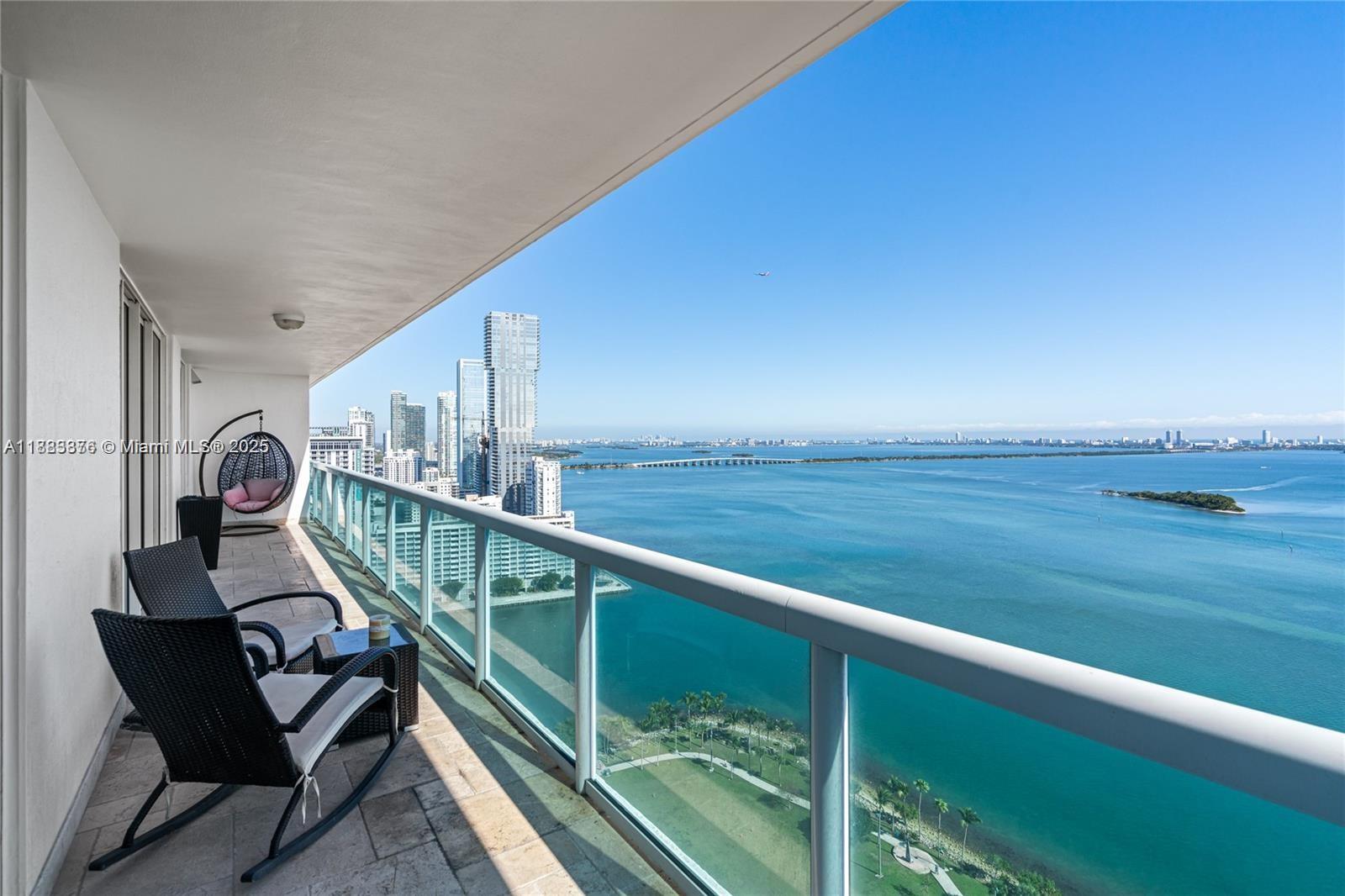 1800 CLUB CONDO - Residential Lease