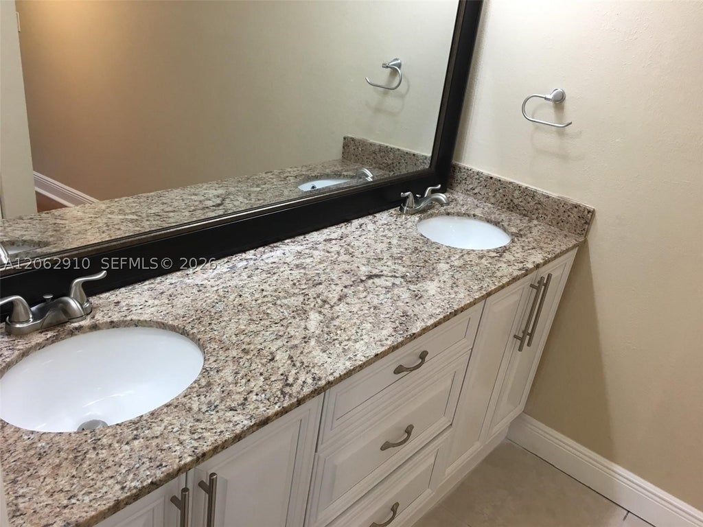 Photo of 1440 Sheridan St #5F, Hollywood, FL 33020 (MLS # A12062910)