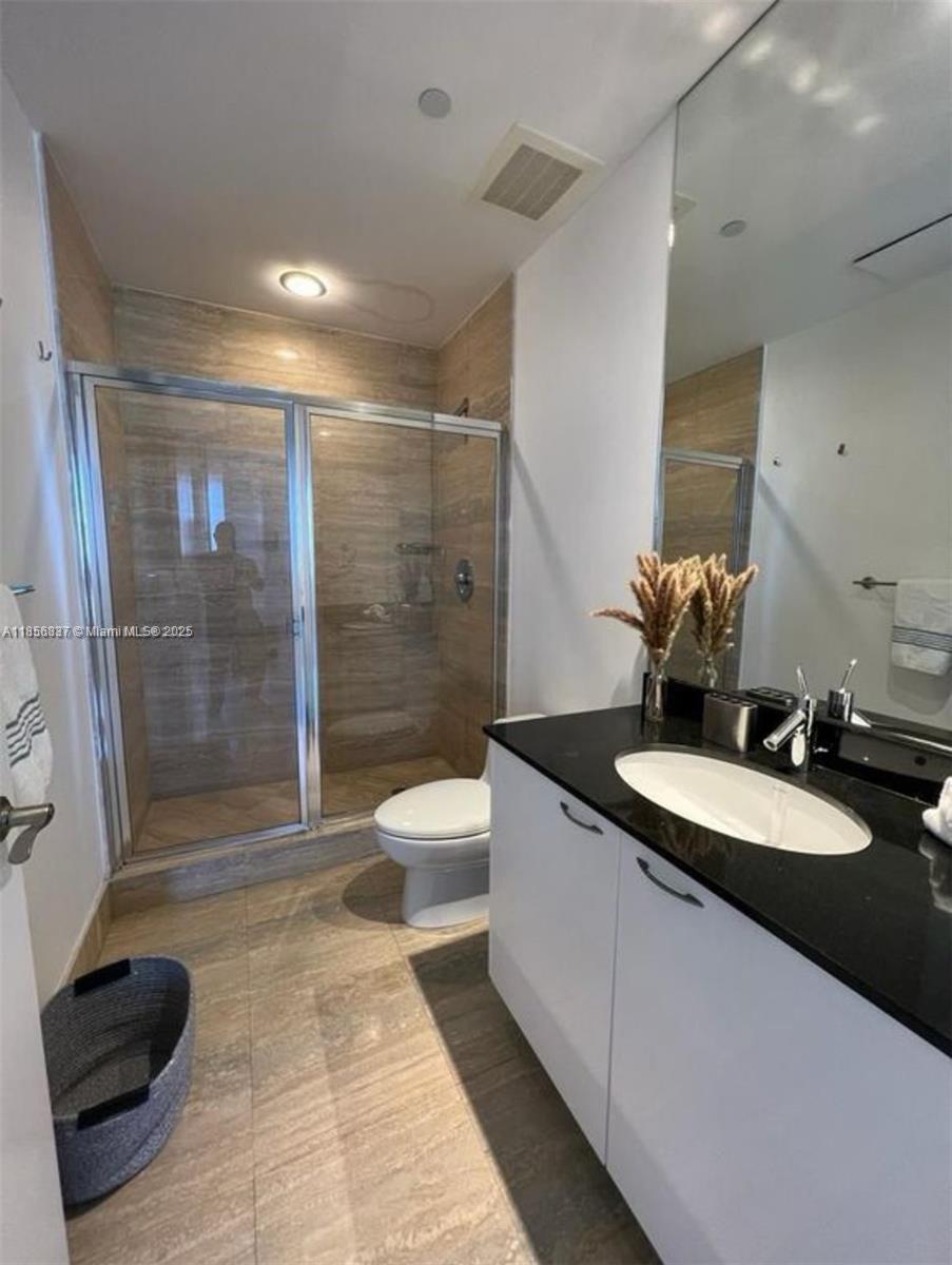 TDR TOWER III CONDO - Residential Lease