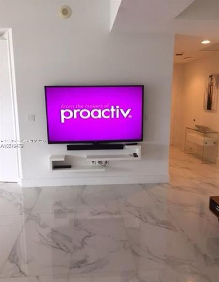 TDR TOWER III CONDO - Residential Lease