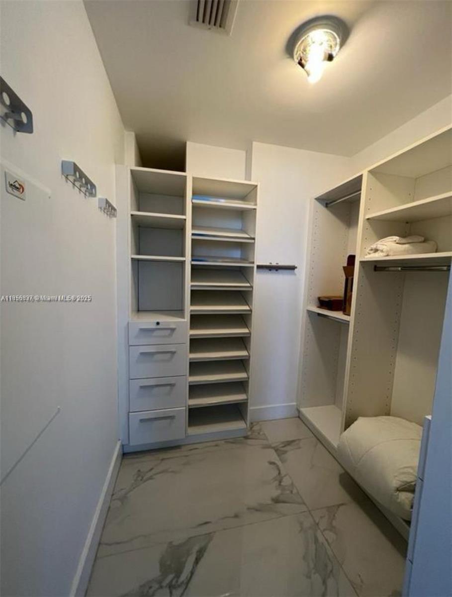 TDR TOWER III CONDO - Residential Lease