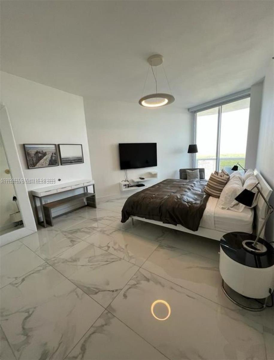 TDR TOWER III CONDO - Residential Lease