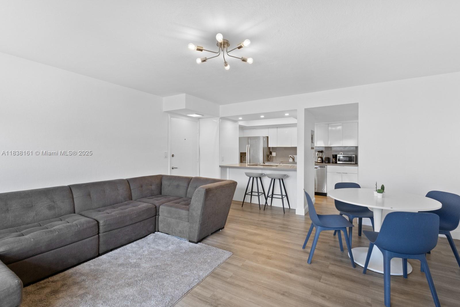 This 689 sqft rental apartment offers a convenient and functional spaces with 1 bedroom and 1 bathroom. It is stragegically located in Key Biscayne, providing easy access to the island's essential amenities. You'll find a variety of restaurants, coffee shops, and a nearby supermarket withn walking distance. One of the highlights is the exclusive, gated private beach, just a 5 minute walk away, offering peaceful retreat. Short-term rentals are allowed with a minimum duration of 30 days, and there are specific guideless for Airbnb bookings. It's an ideal choice for those seeking a comfortable and affordable base with convenient access to the island's attractions.
