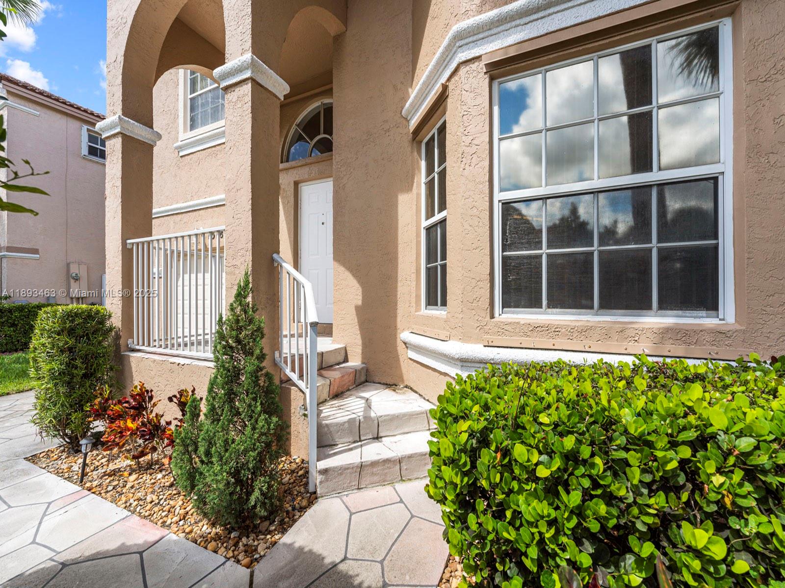 TOWNGATE - Residential