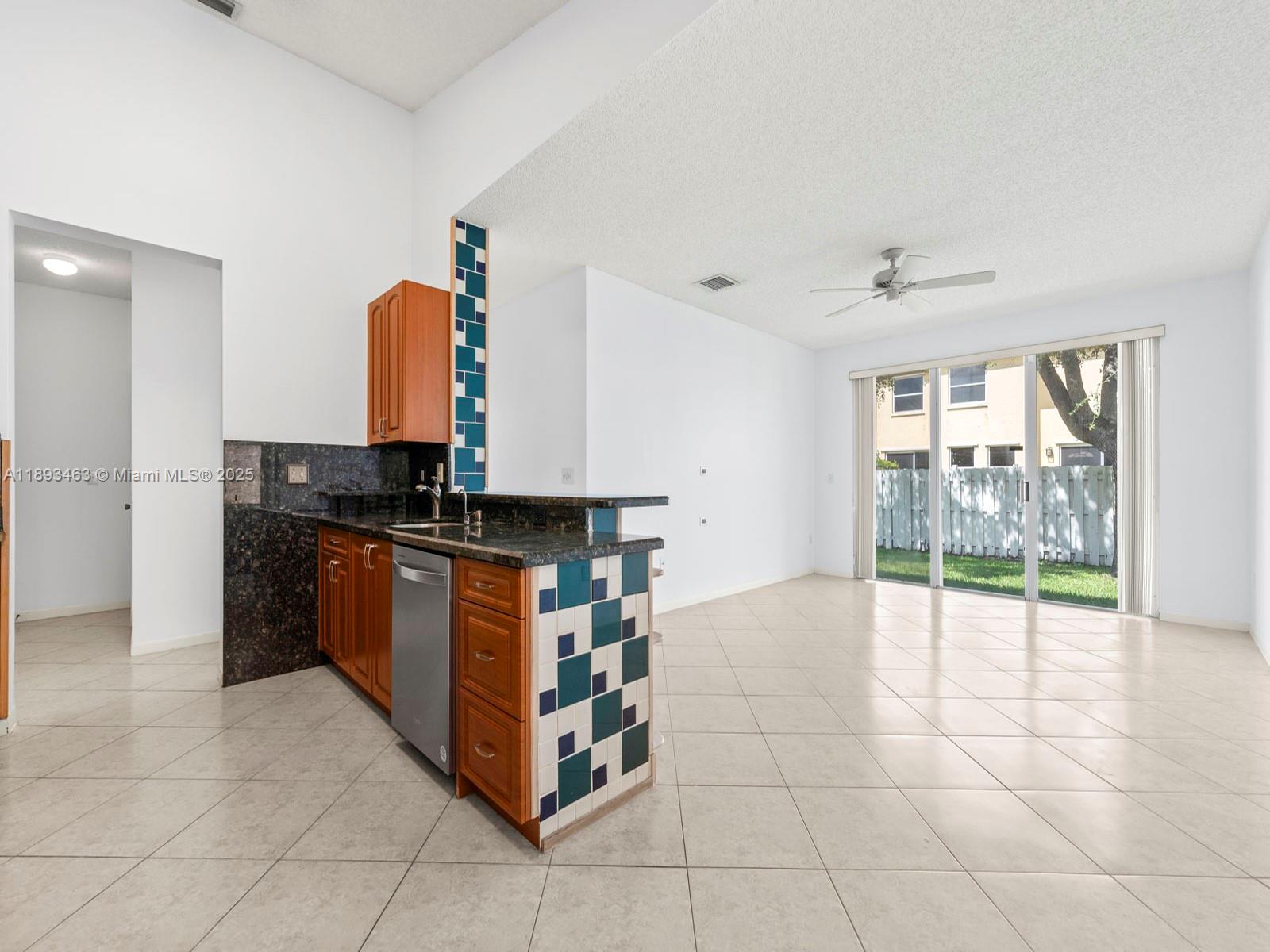 TOWNGATE - Residential