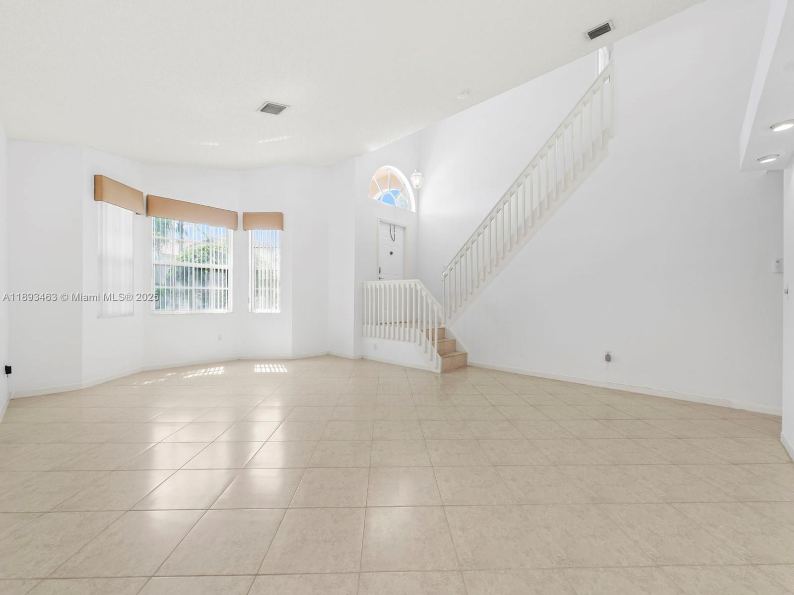 TOWNGATE - Residential